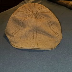 Gap flat cap